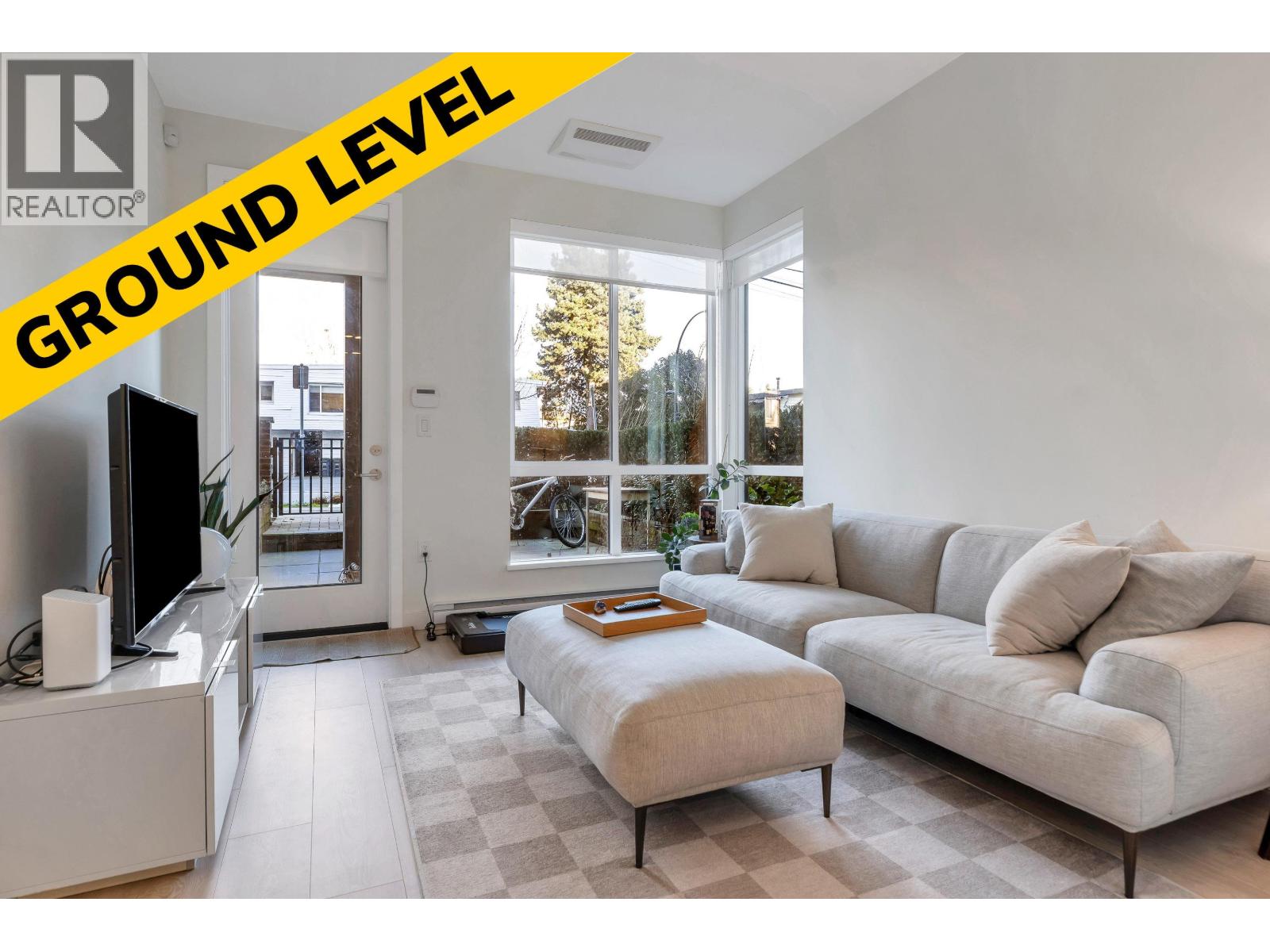 106 7599 15TH AVENUE