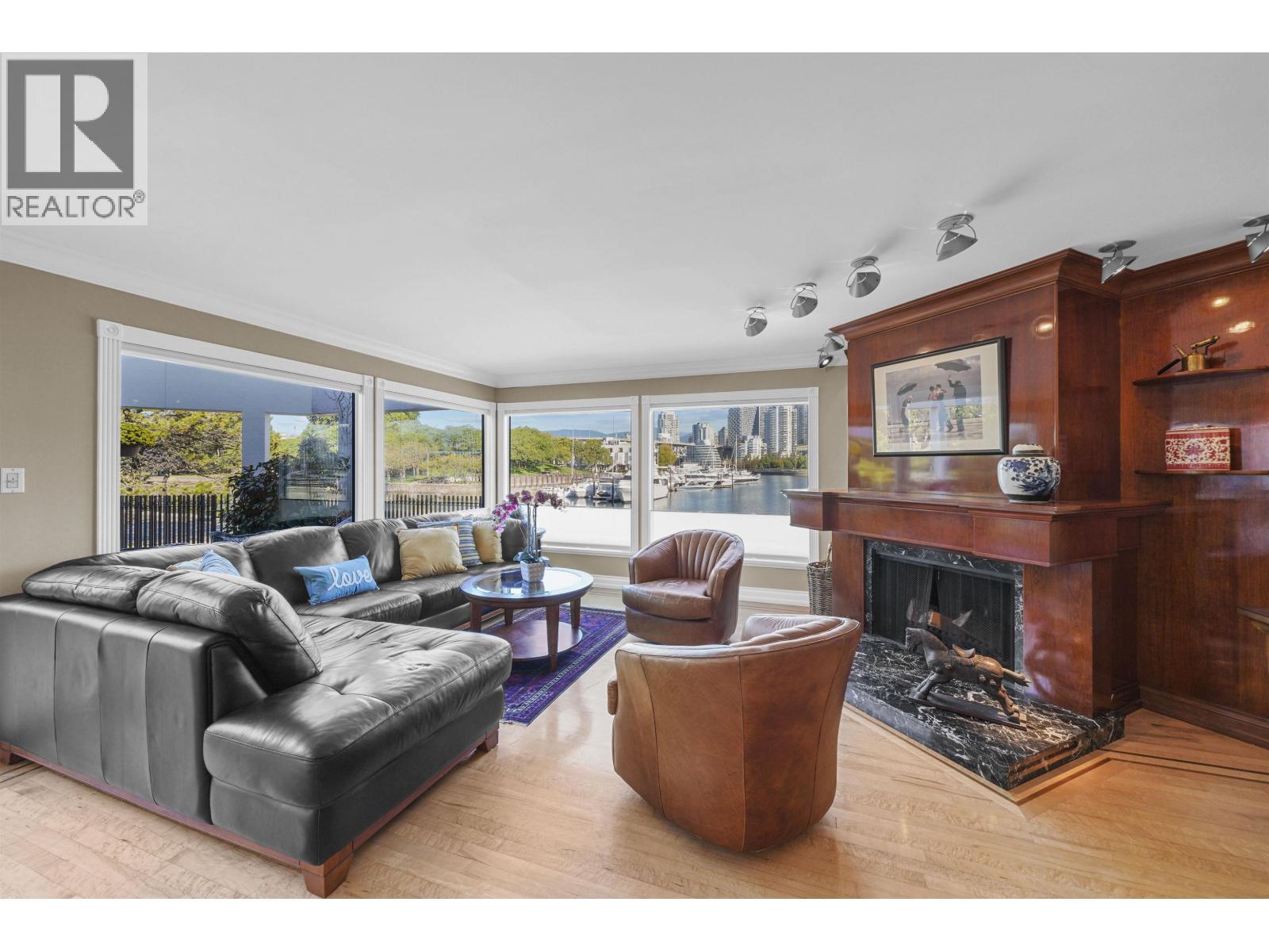 1130 IRONWORK PASSAGE, Vancouver