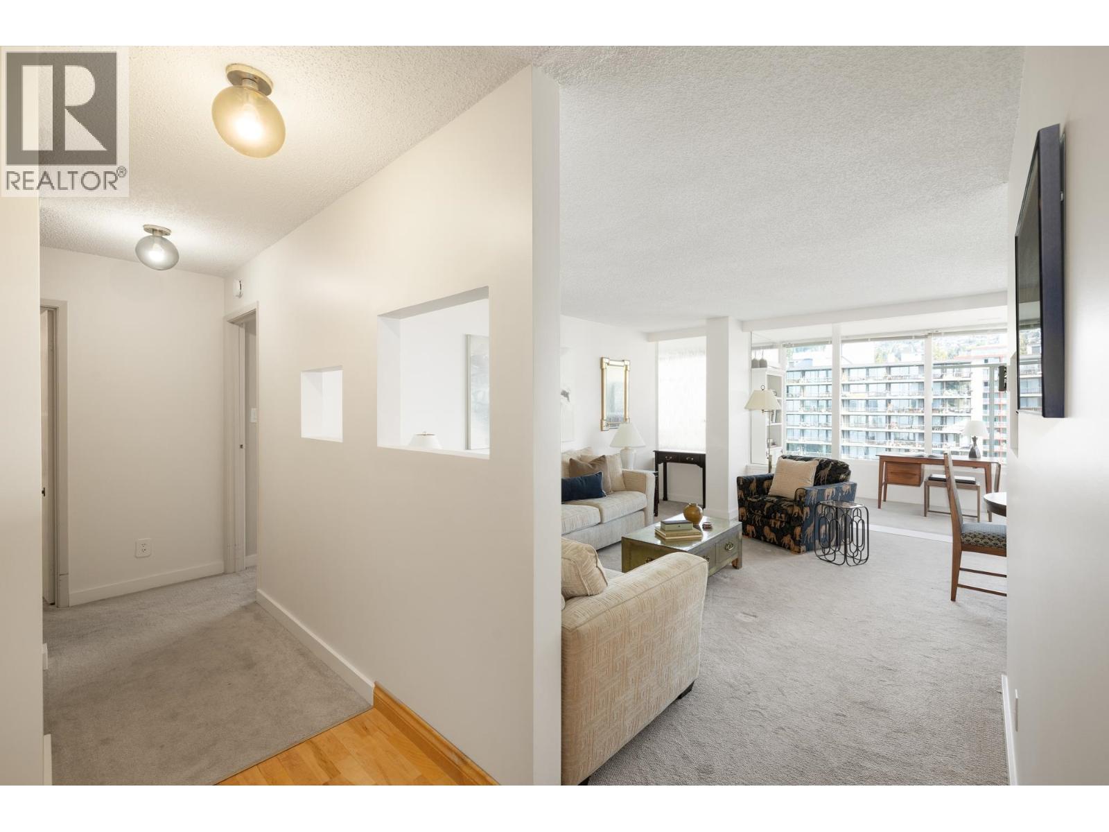 903 1480 DUCHESS AVENUE, West Vancouver