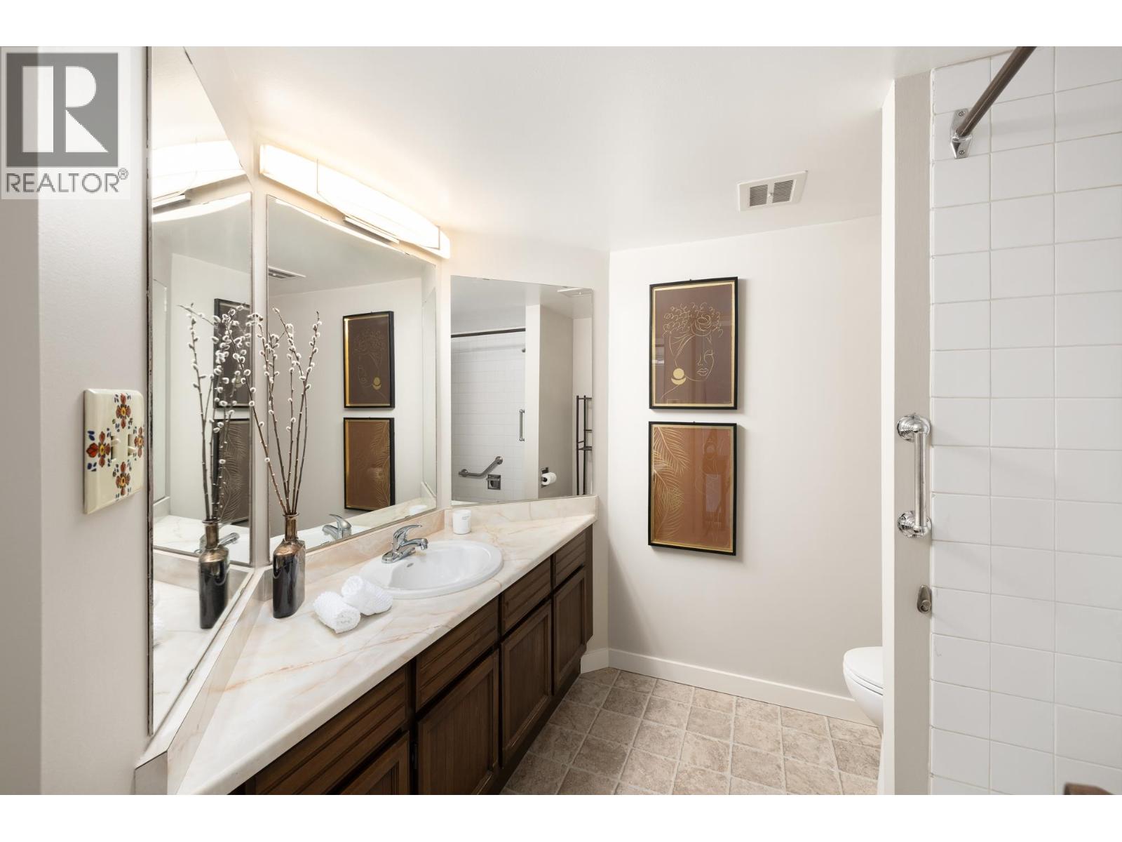 903 1480 DUCHESS AVENUE, West Vancouver