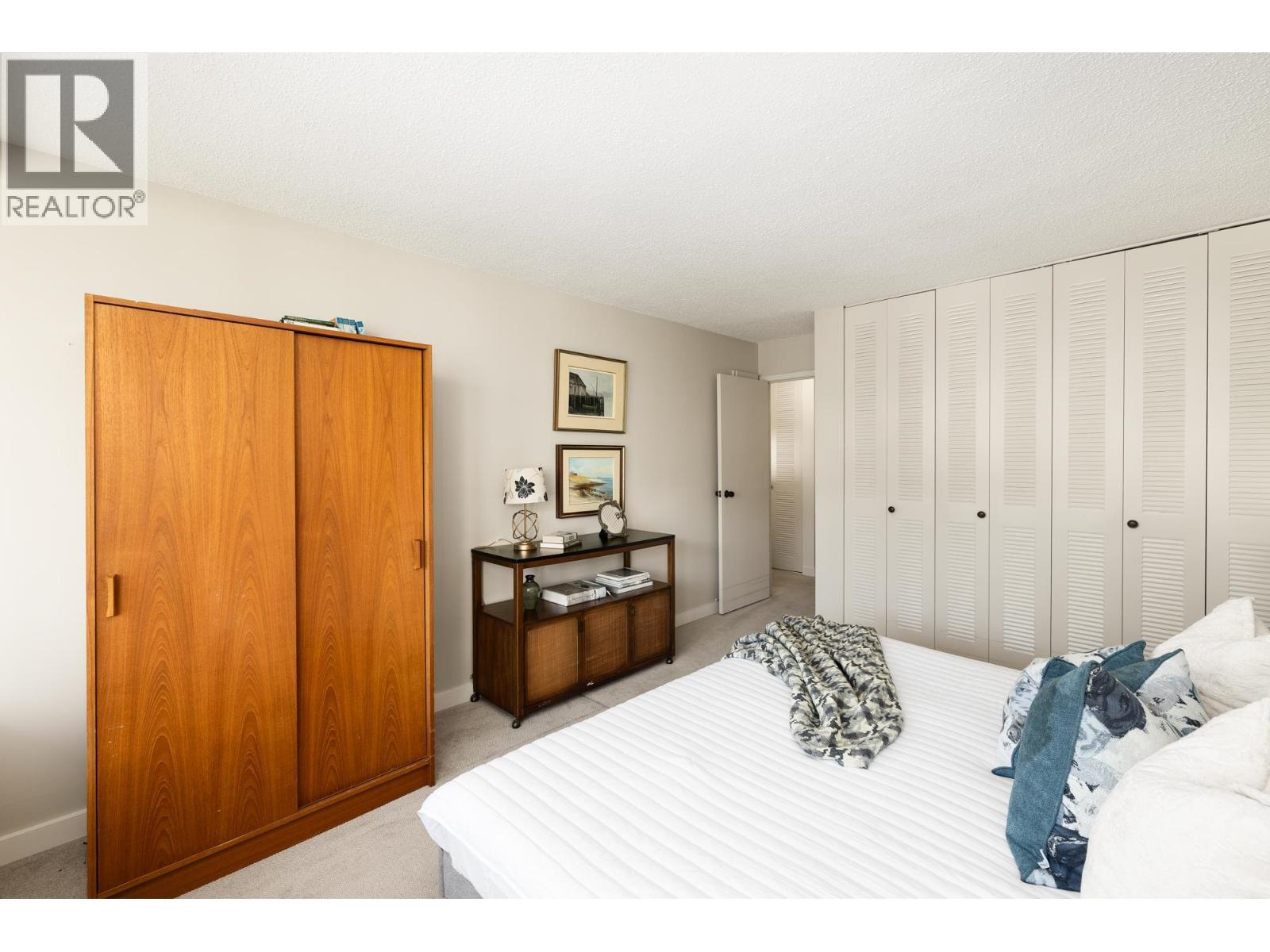 903 1480 DUCHESS AVENUE, West Vancouver