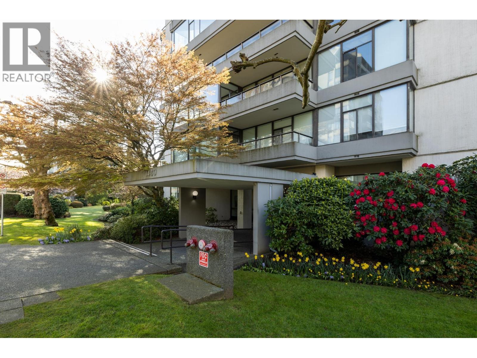 903 1480 DUCHESS AVENUE, West Vancouver