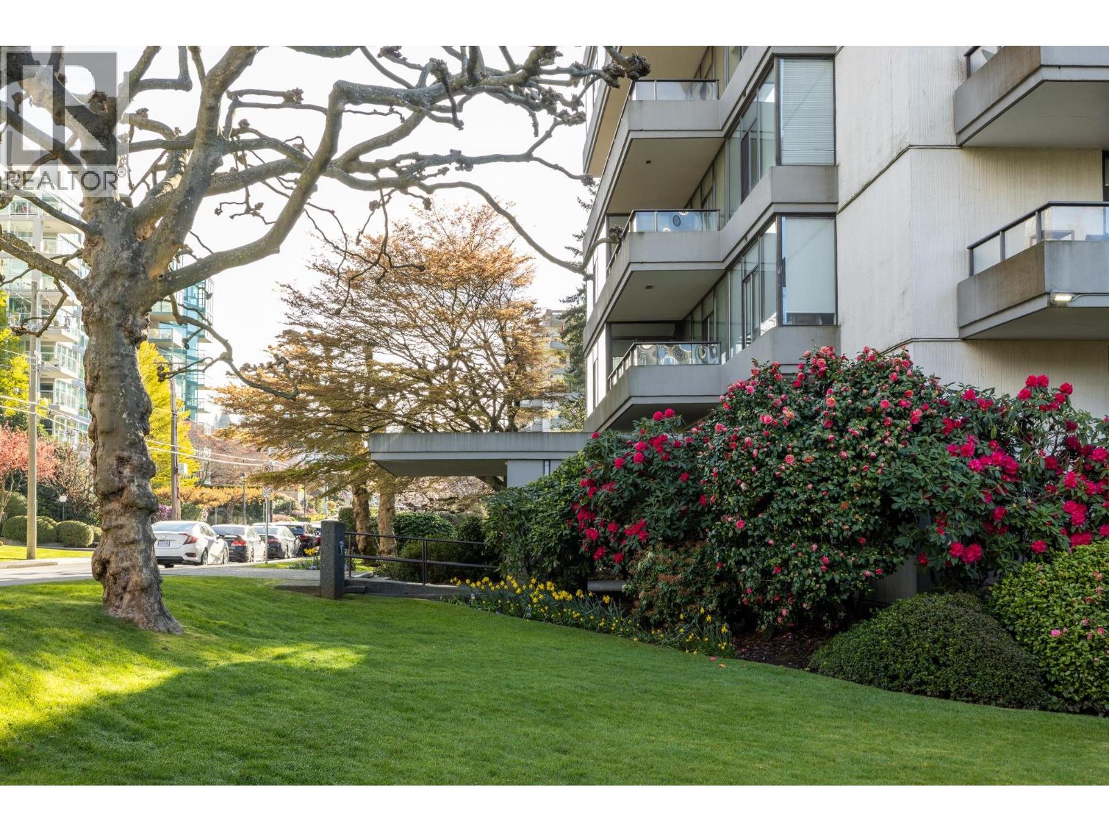 903 1480 DUCHESS AVENUE, West Vancouver