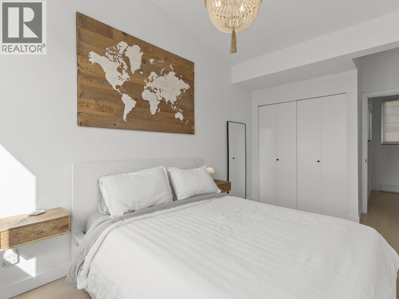 1065 E PENDER STREET, Vancouver