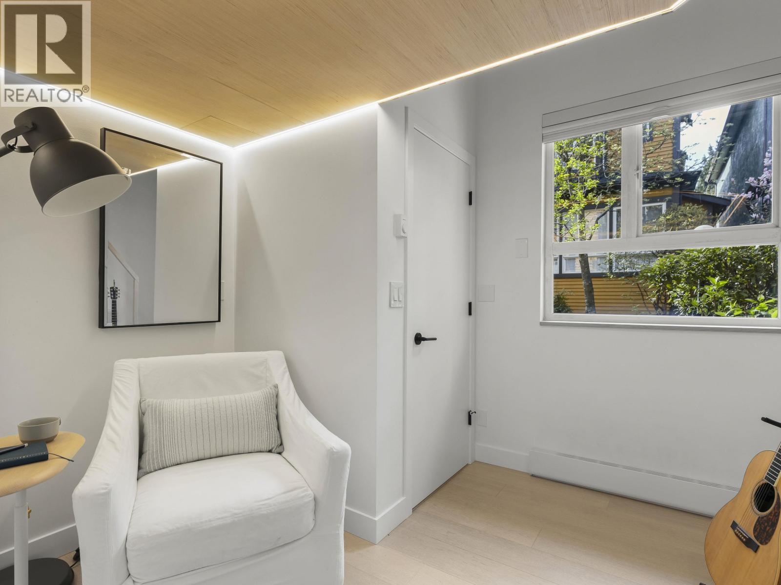 1065 E PENDER STREET, Vancouver