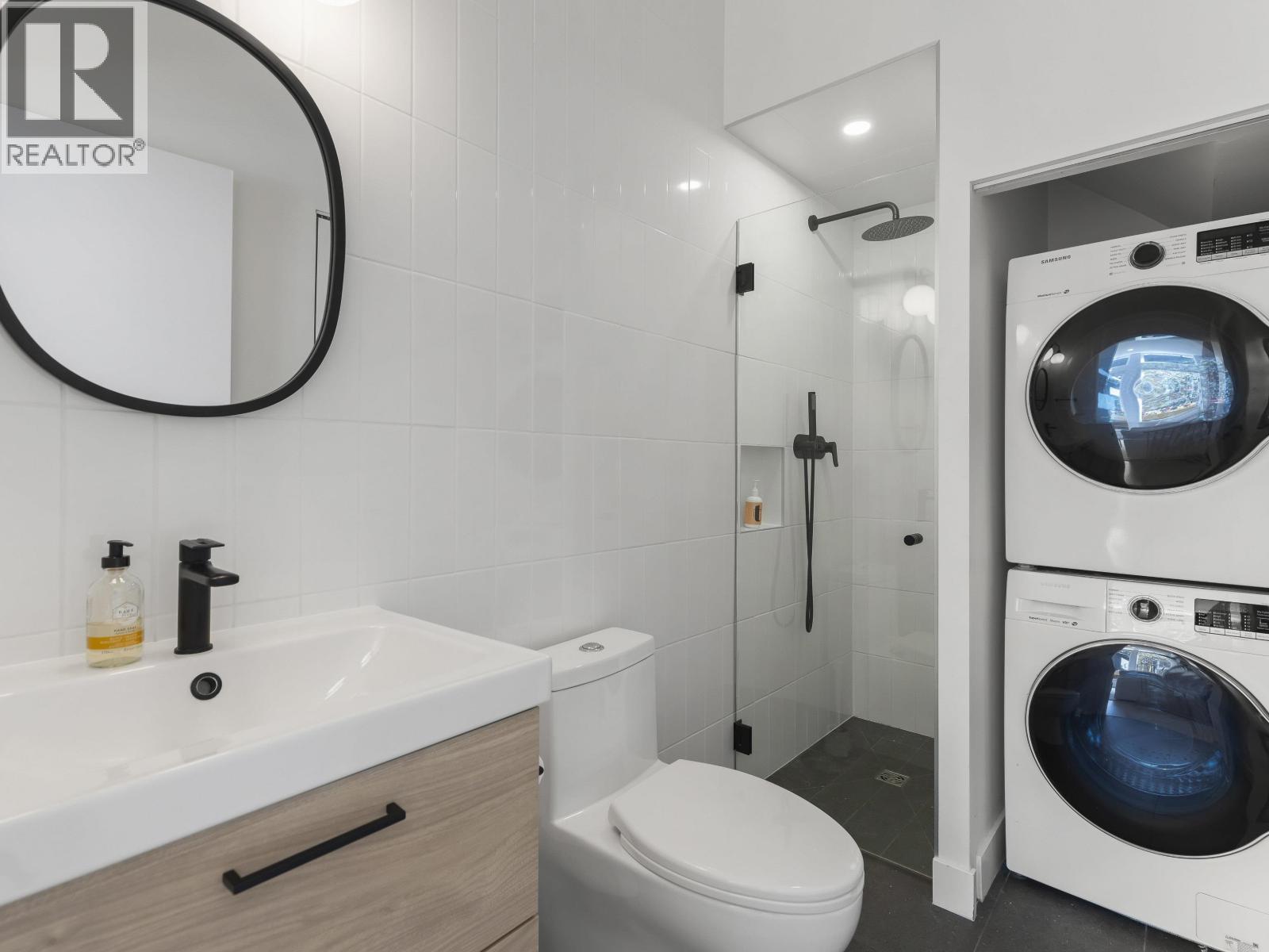 1065 E PENDER STREET, Vancouver