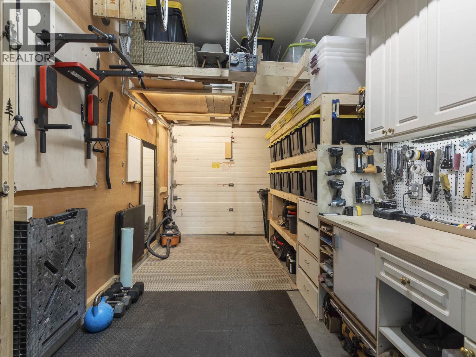 1065 E PENDER STREET, Vancouver