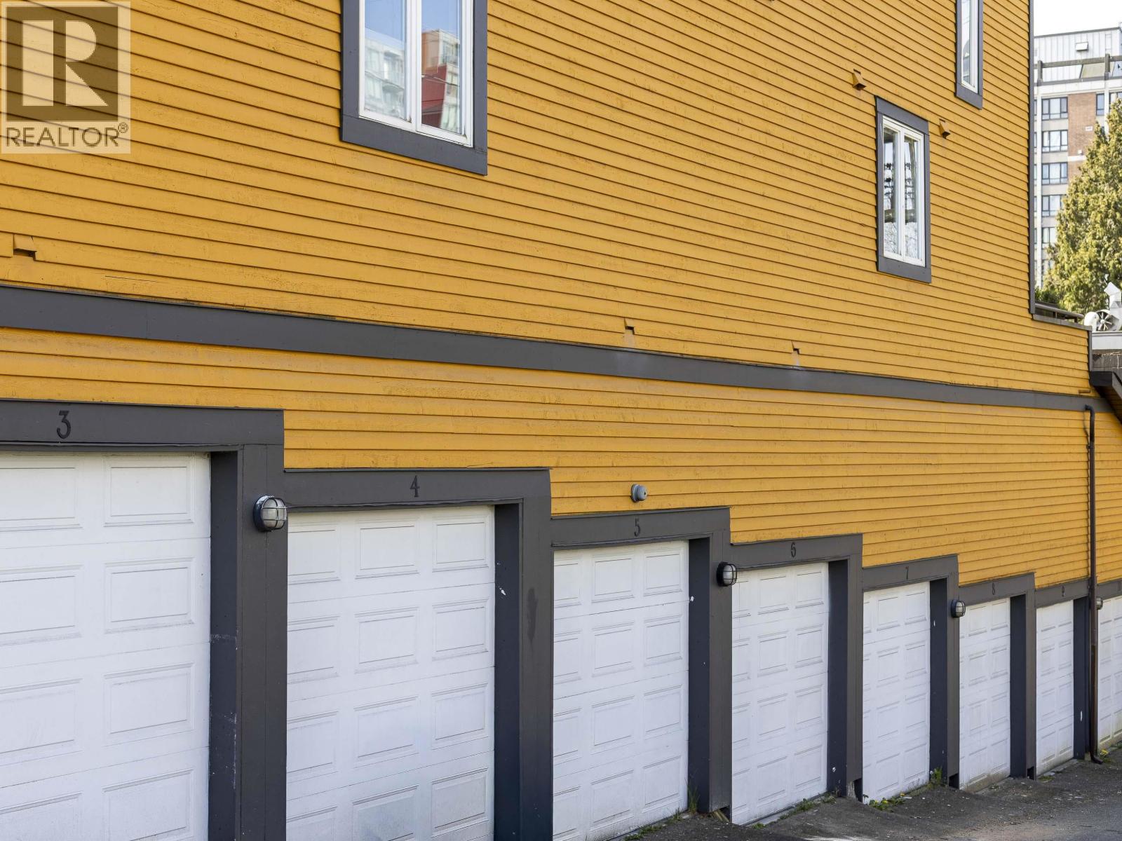 1065 E PENDER STREET, Vancouver