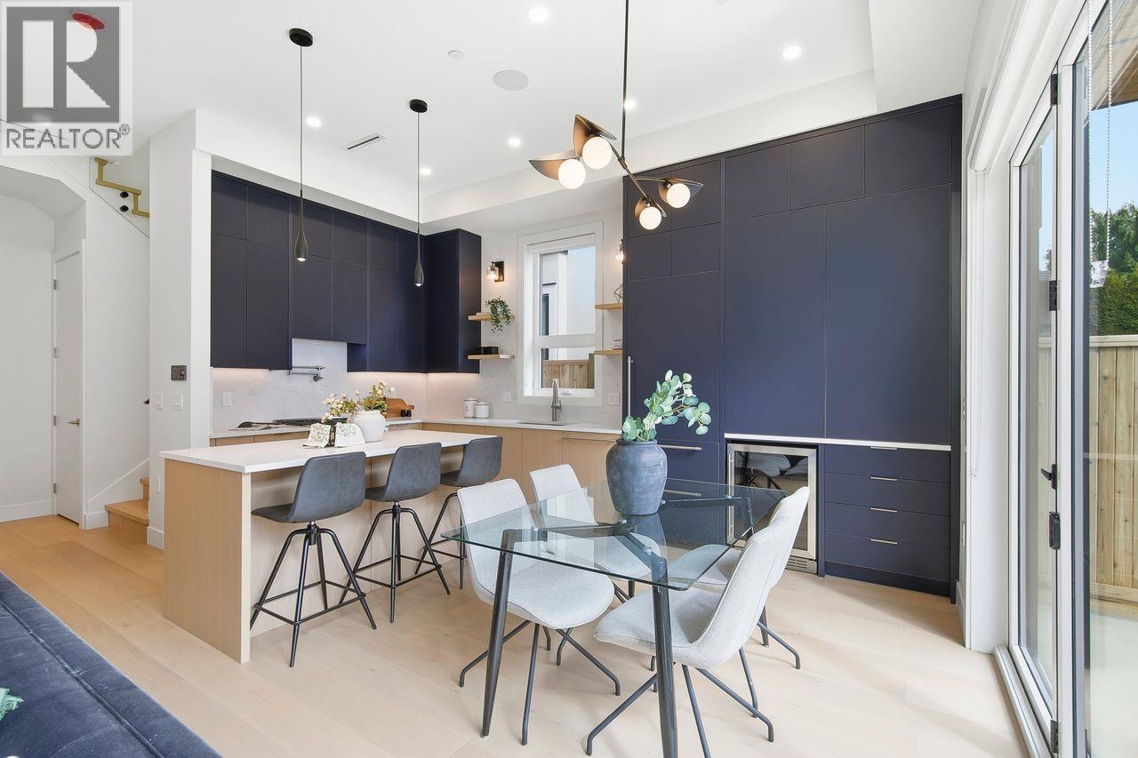 2 3708 W 18TH AVENUE