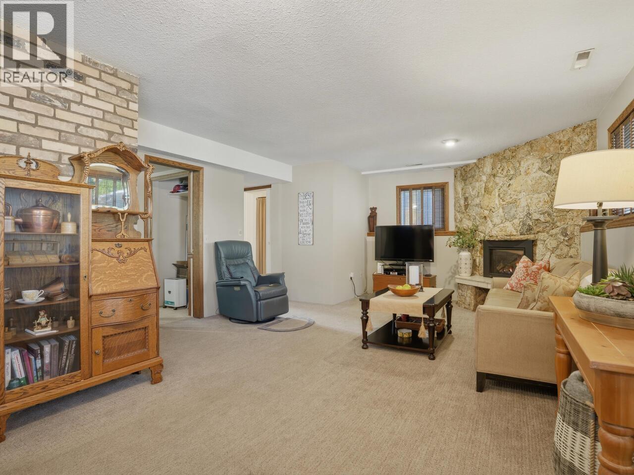 1847 RODGER AVENUE, Port Coquitlam