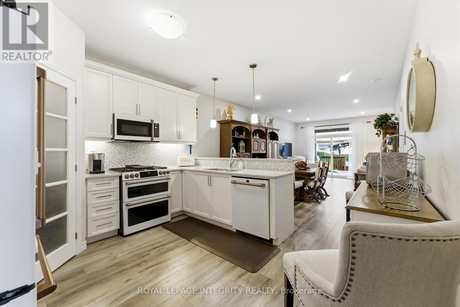 64 COVINGTON CRESCENT - 16