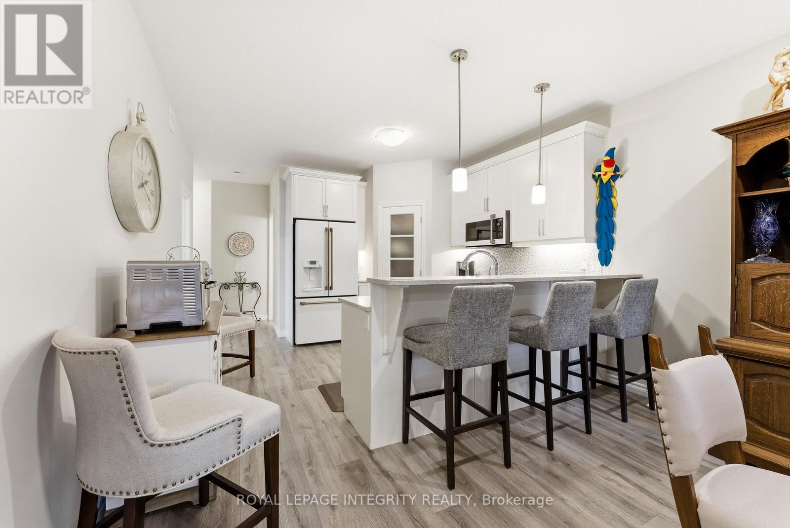 64 COVINGTON CRESCENT - 19