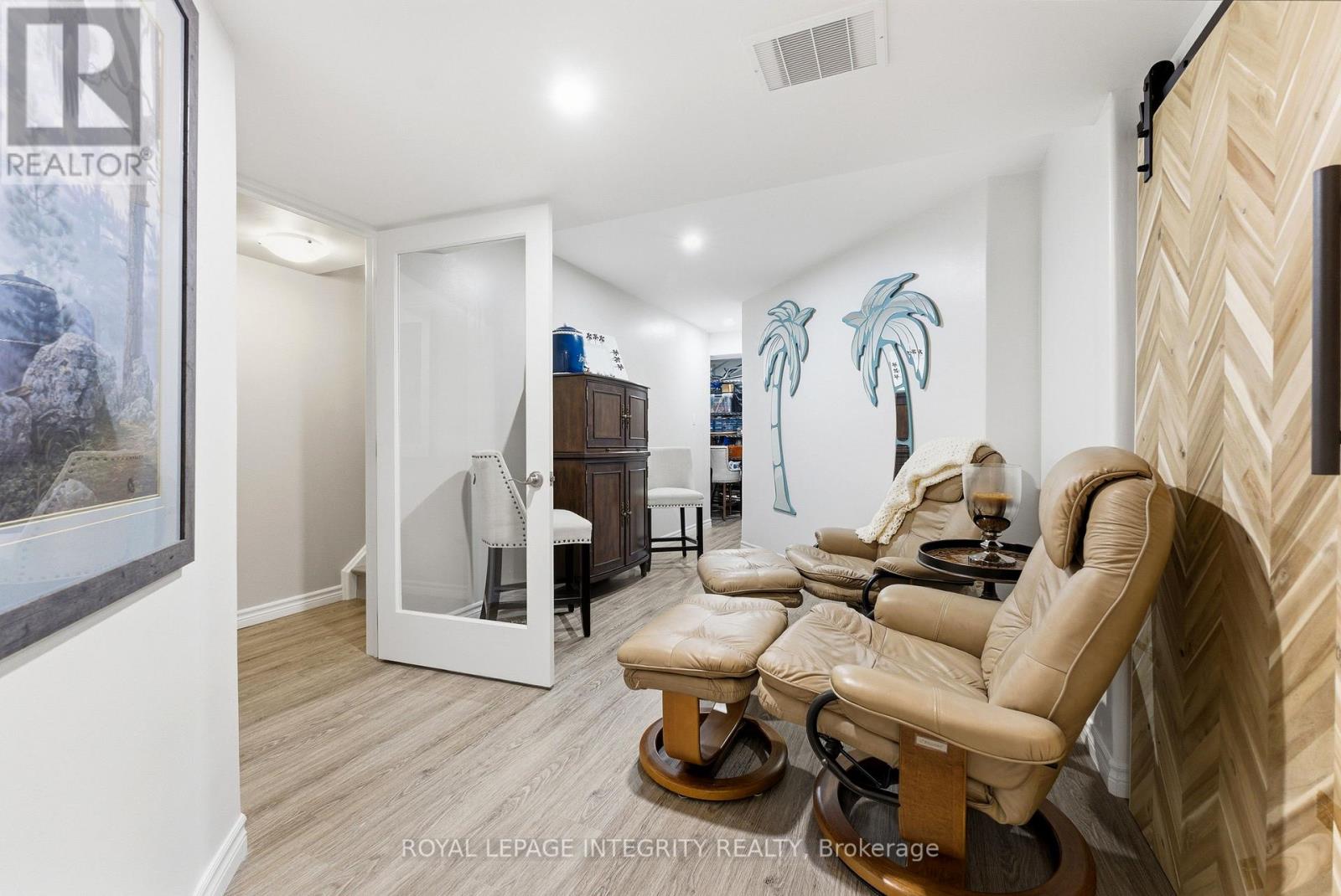 64 COVINGTON CRESCENT - 25