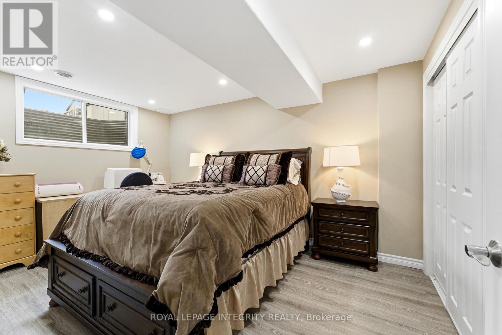 64 COVINGTON CRESCENT - 31