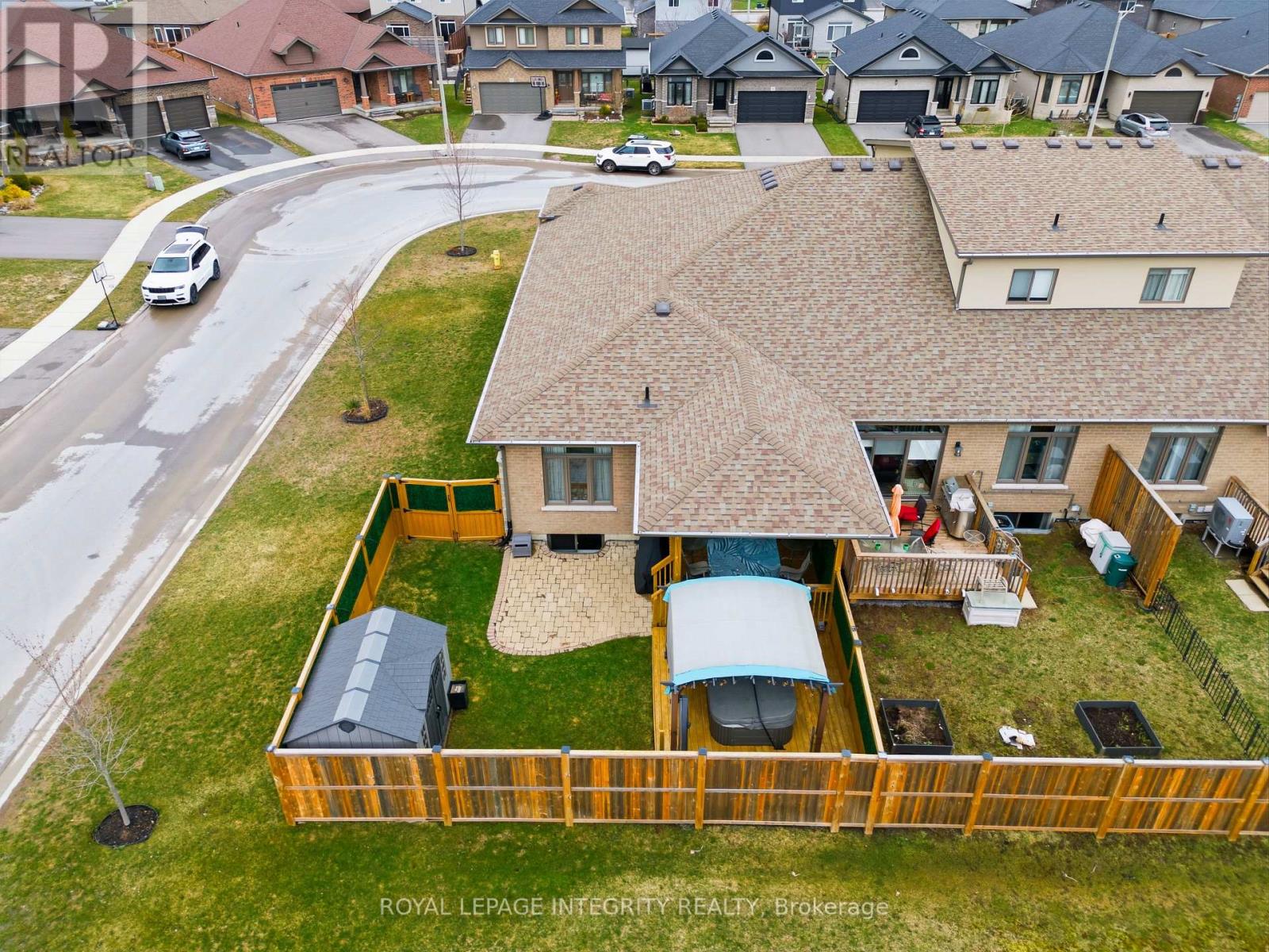 64 COVINGTON CRESCENT — photo 41