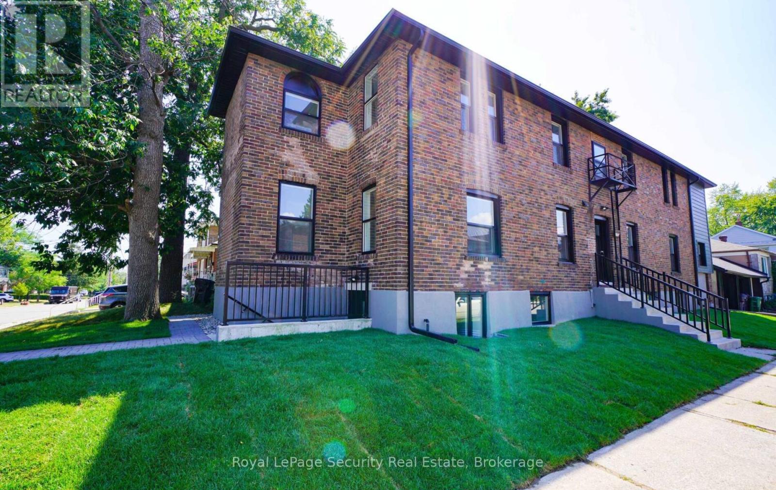 5 - 92 TWELFTH STREET