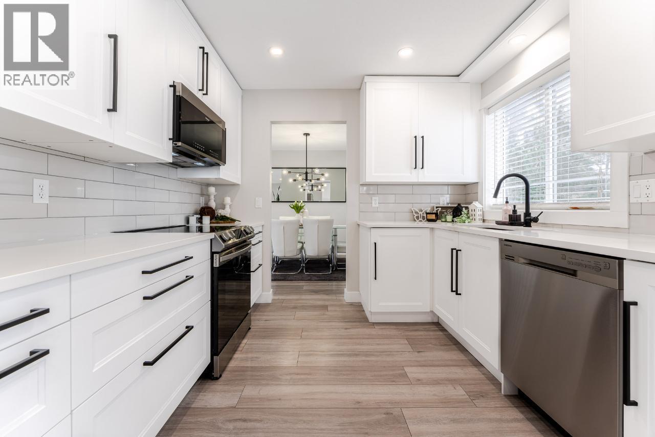 #28 2022 PACIFIC WAY - 19