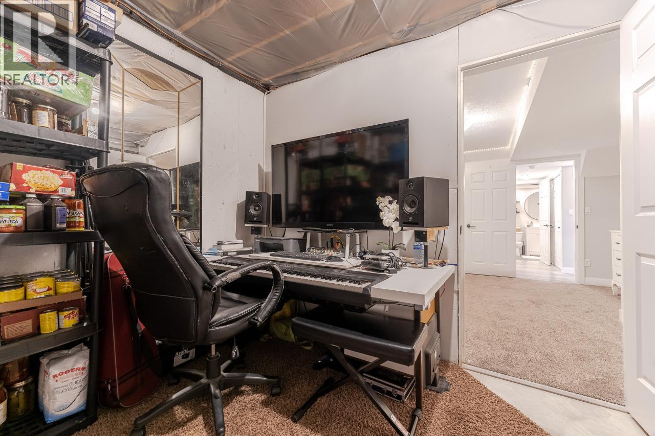 #28 2022 PACIFIC WAY - 35