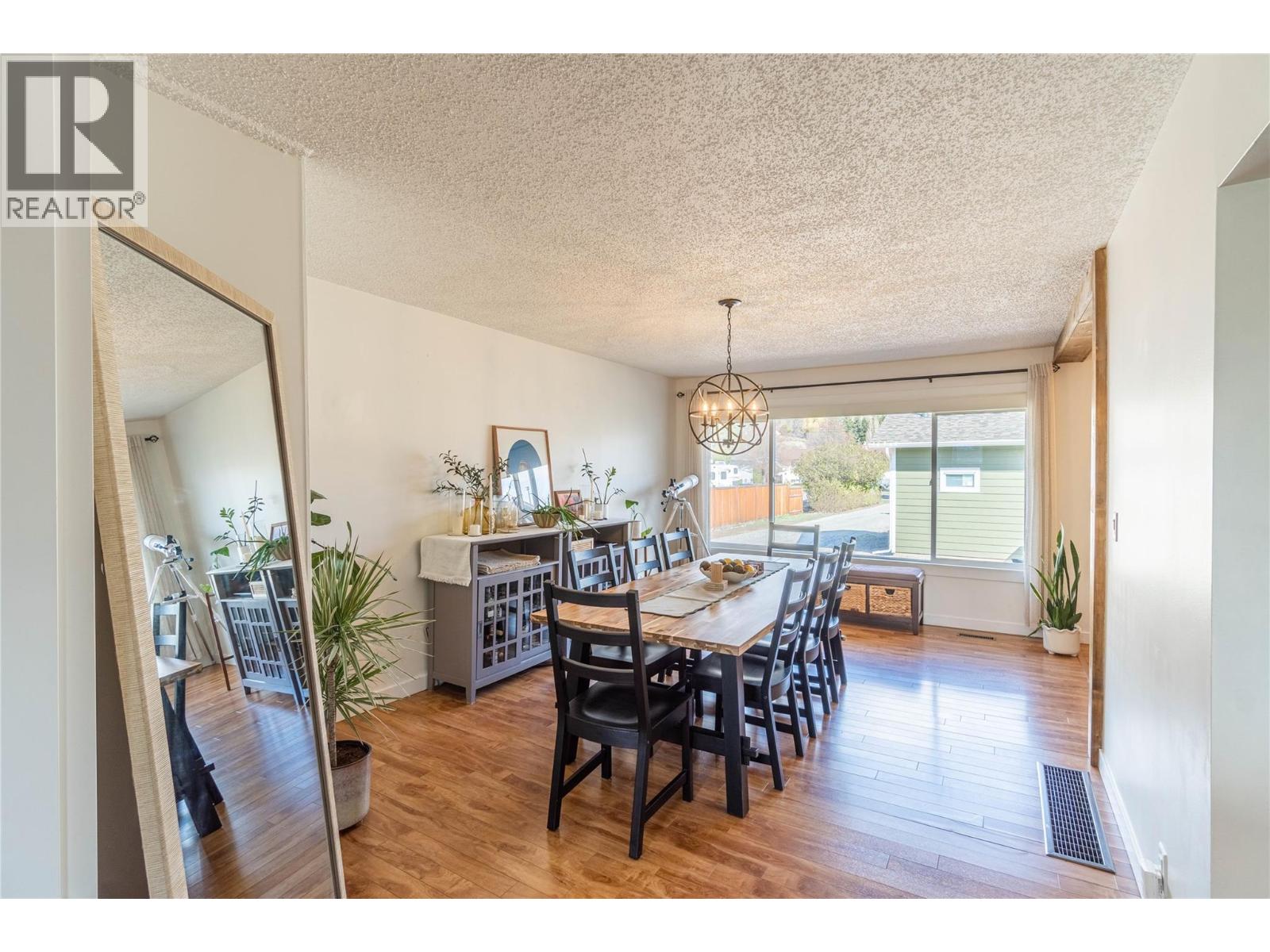 857 MAYNE Road - 13