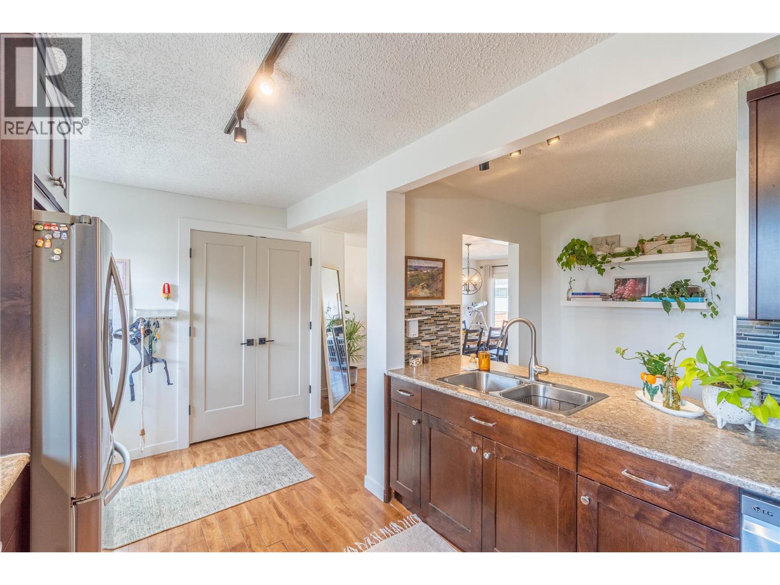 857 MAYNE Road - 17