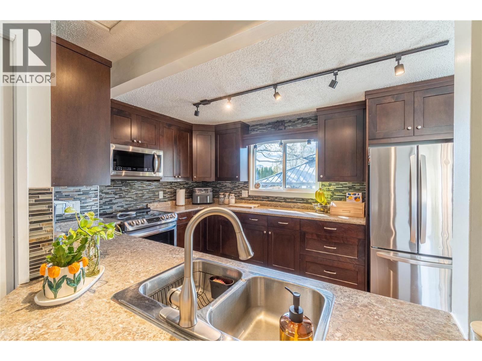 857 MAYNE Road - 18