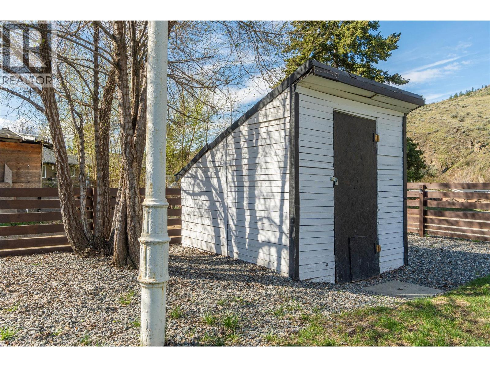 857 MAYNE Road - 48
