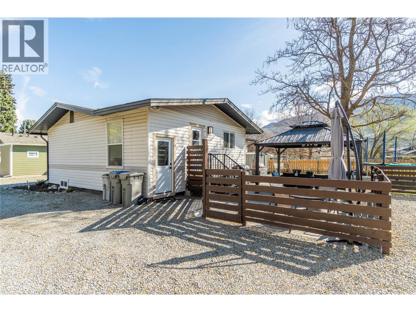 857 MAYNE Road - 52