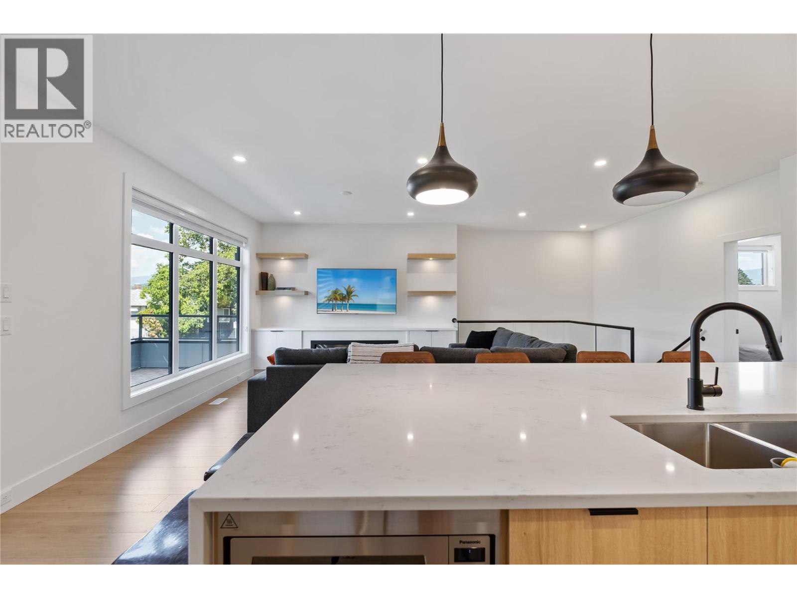 2 1452 Ethel Street, Kelowna