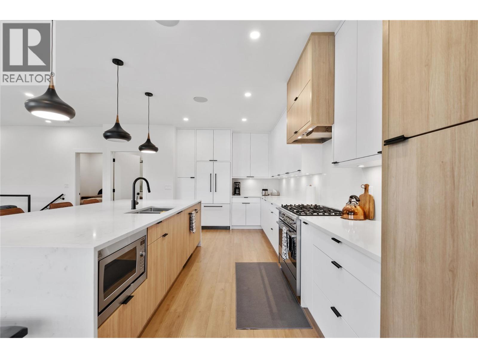 2 1452 Ethel Street, Kelowna