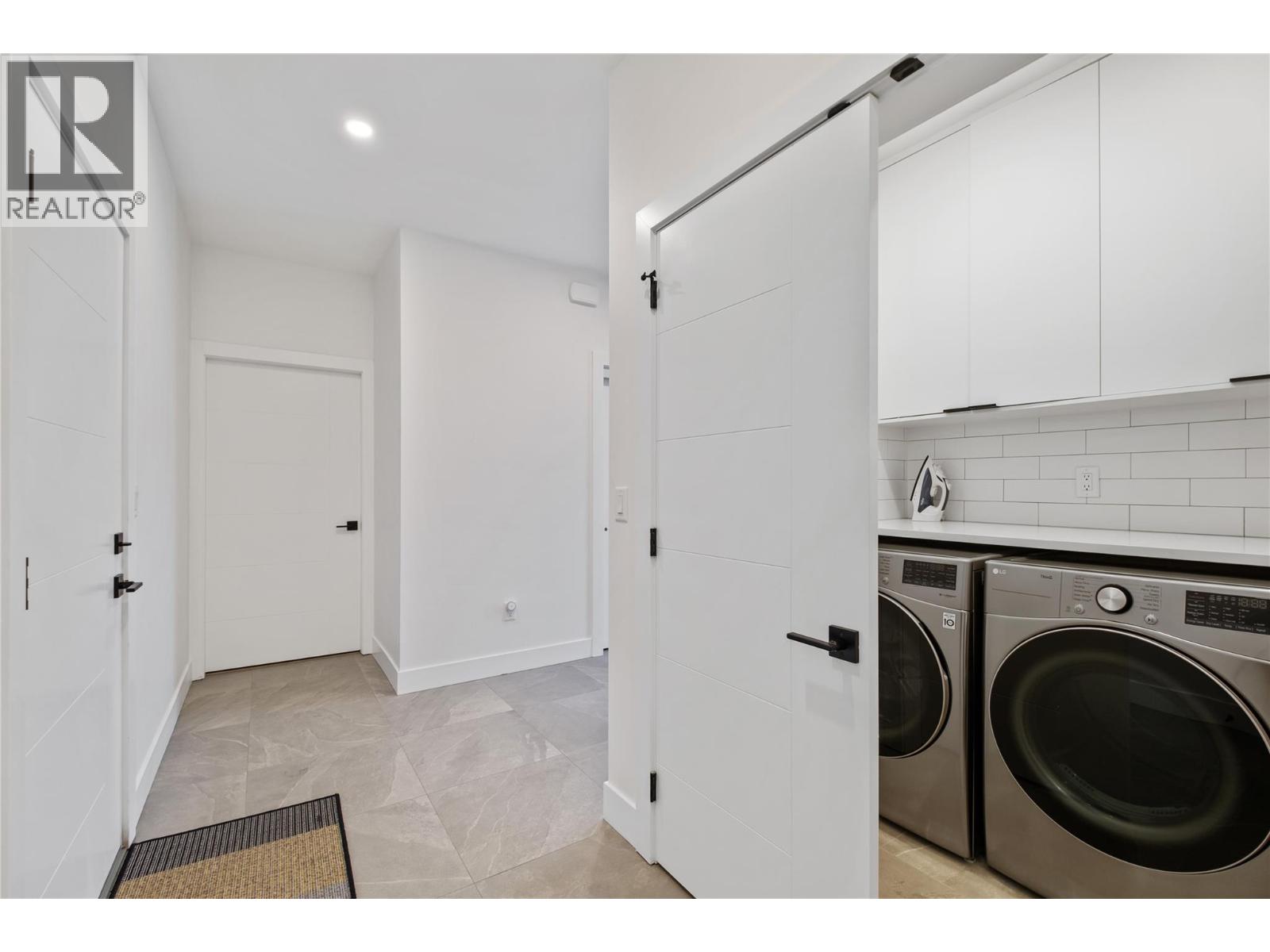 #2 1452 Ethel Street - 31