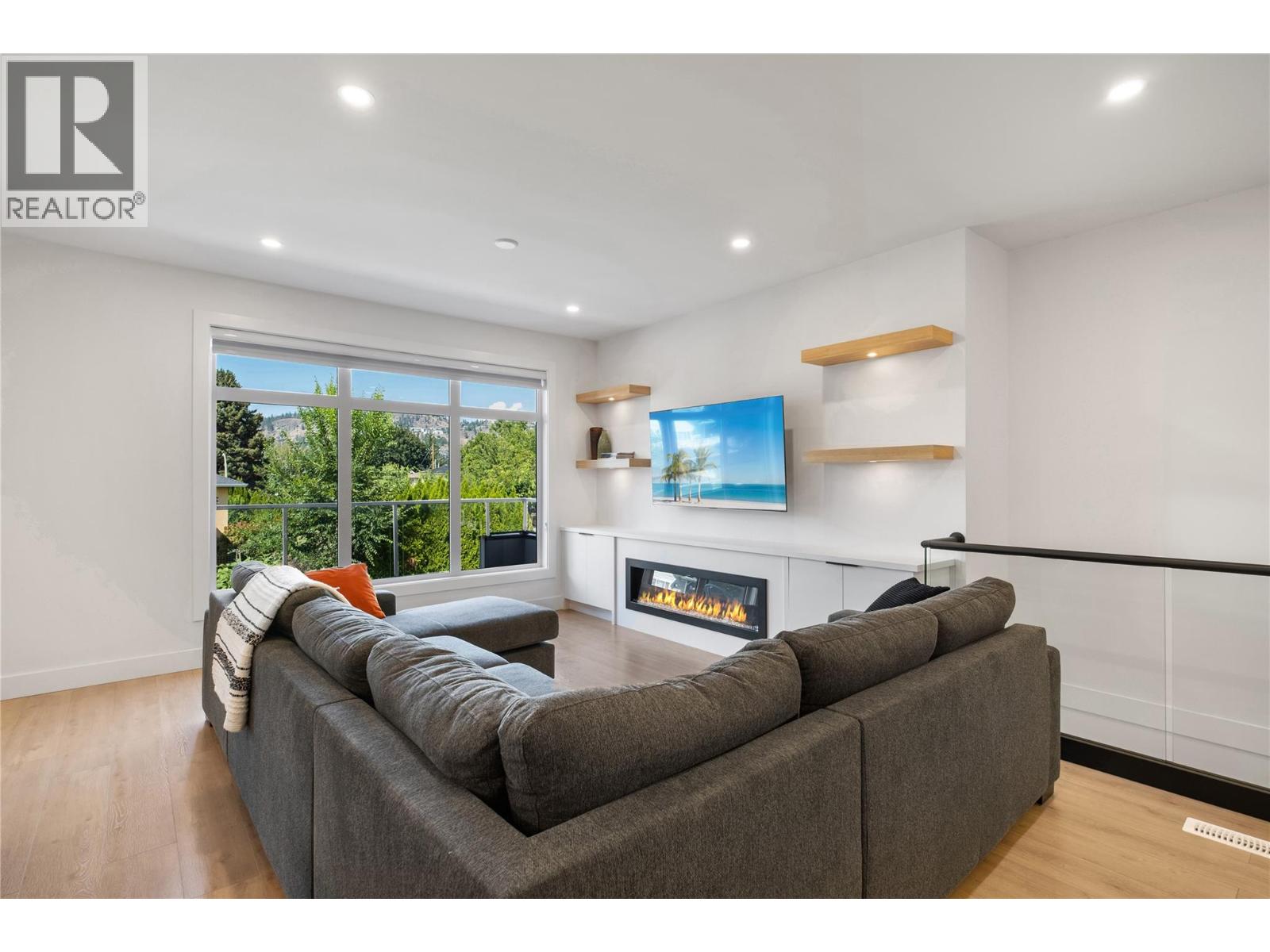 2 1452 Ethel Street, Kelowna