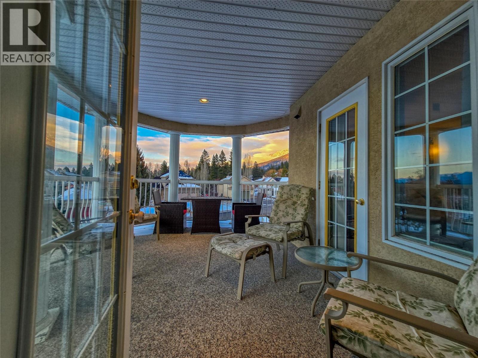 #5012A 5052 Riverview Road - 2