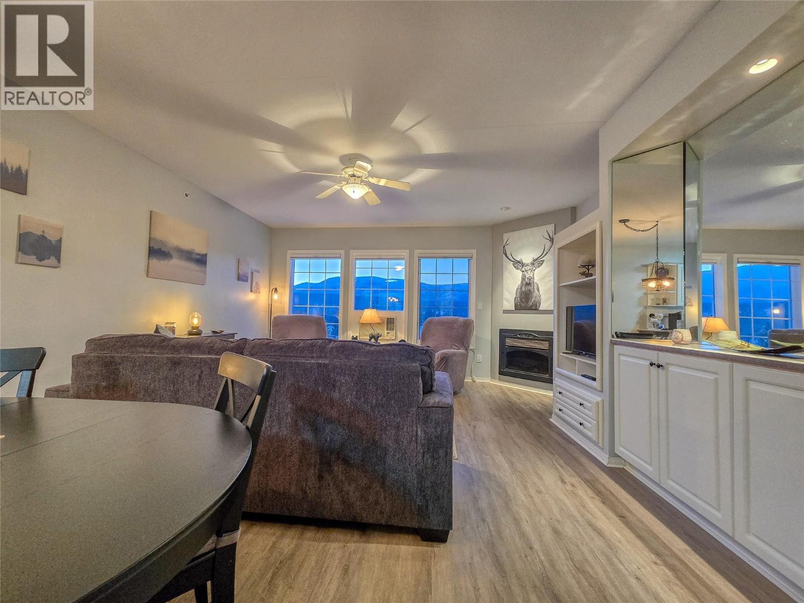 #5012A 5052 Riverview Road - 16