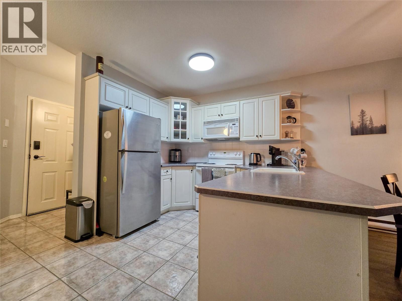 #5012A 5052 Riverview Road - 14