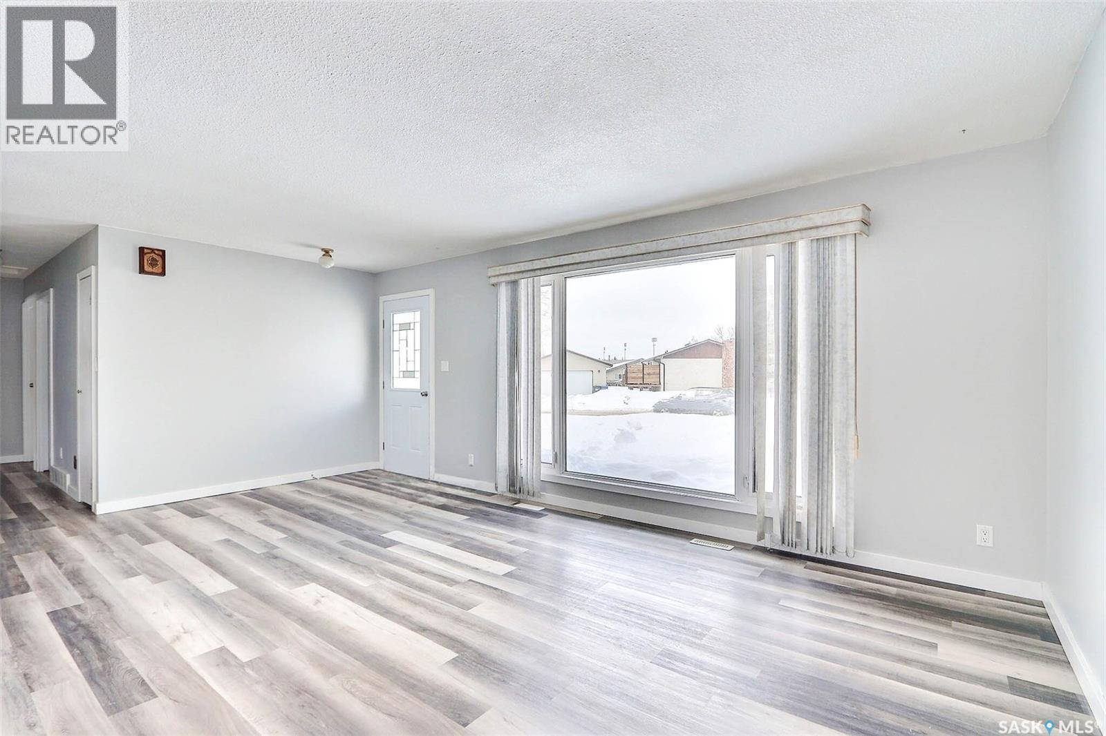 2858 Dunn DRIVE - 5