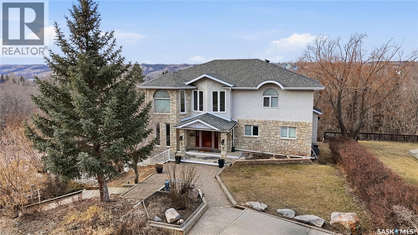 10 MEADOW BAY - 1