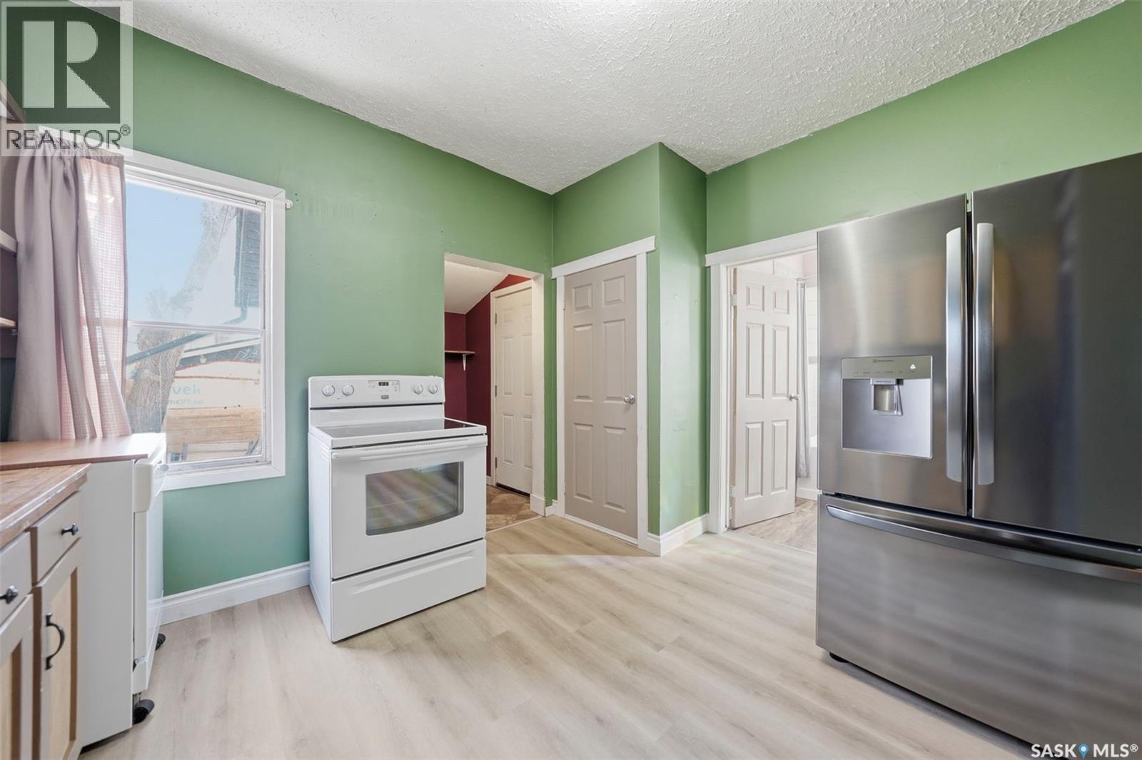 412 H AVENUE S - 11