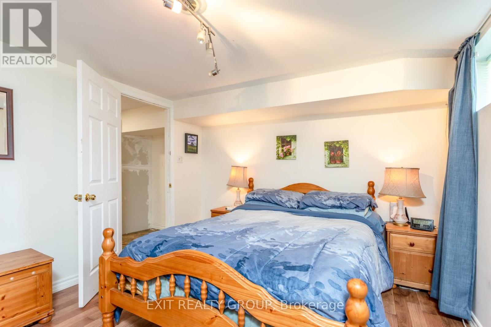 120 LORNE AVENUE - 28