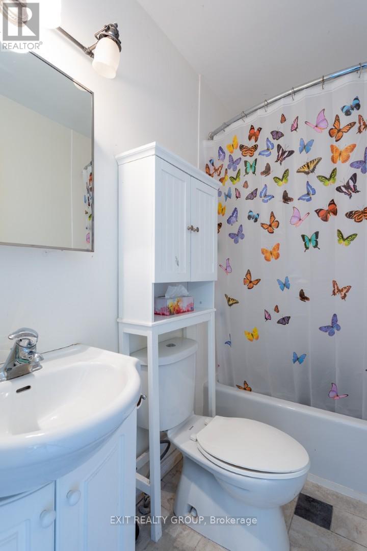 120 LORNE AVENUE - 21