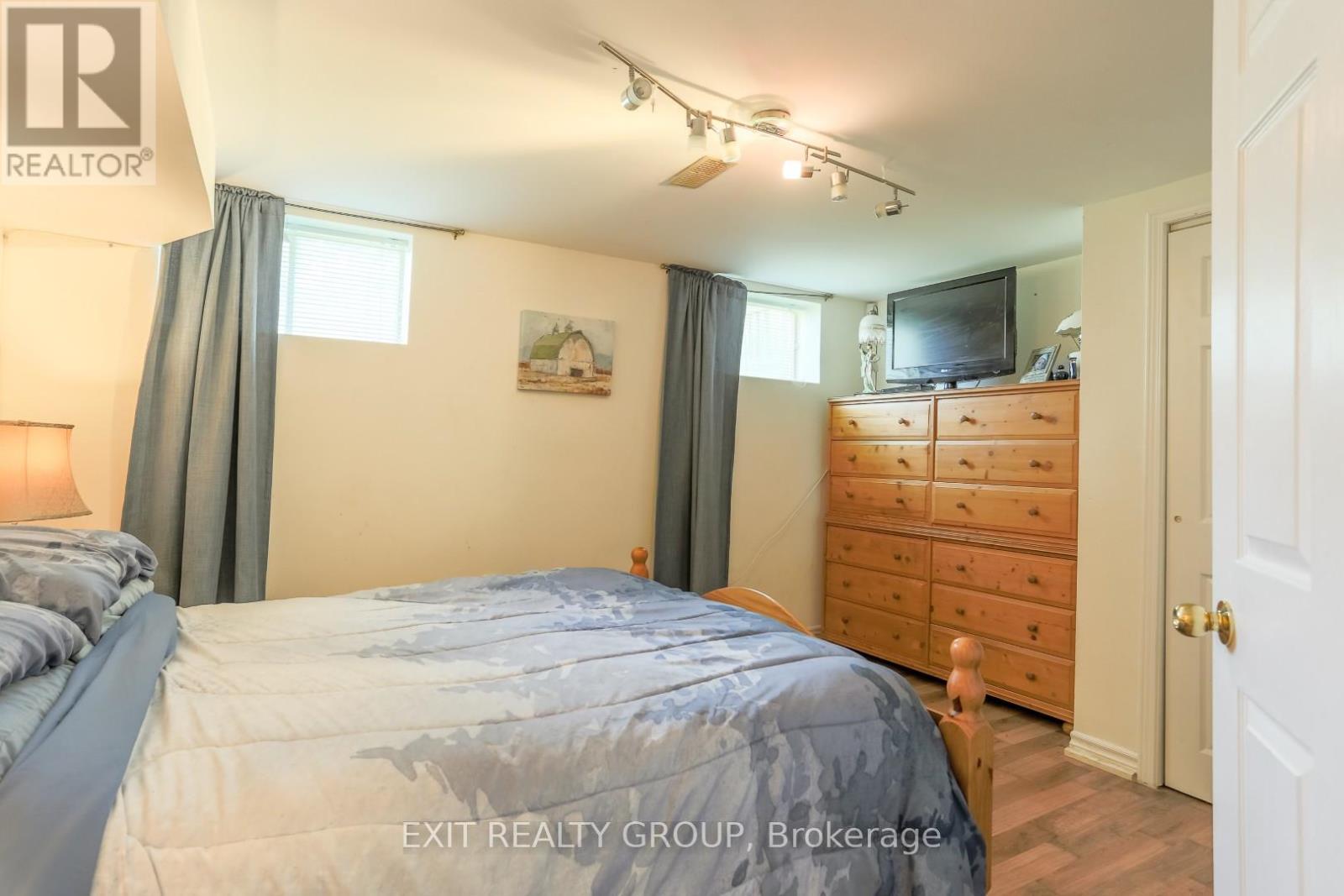 120 LORNE AVENUE - 27