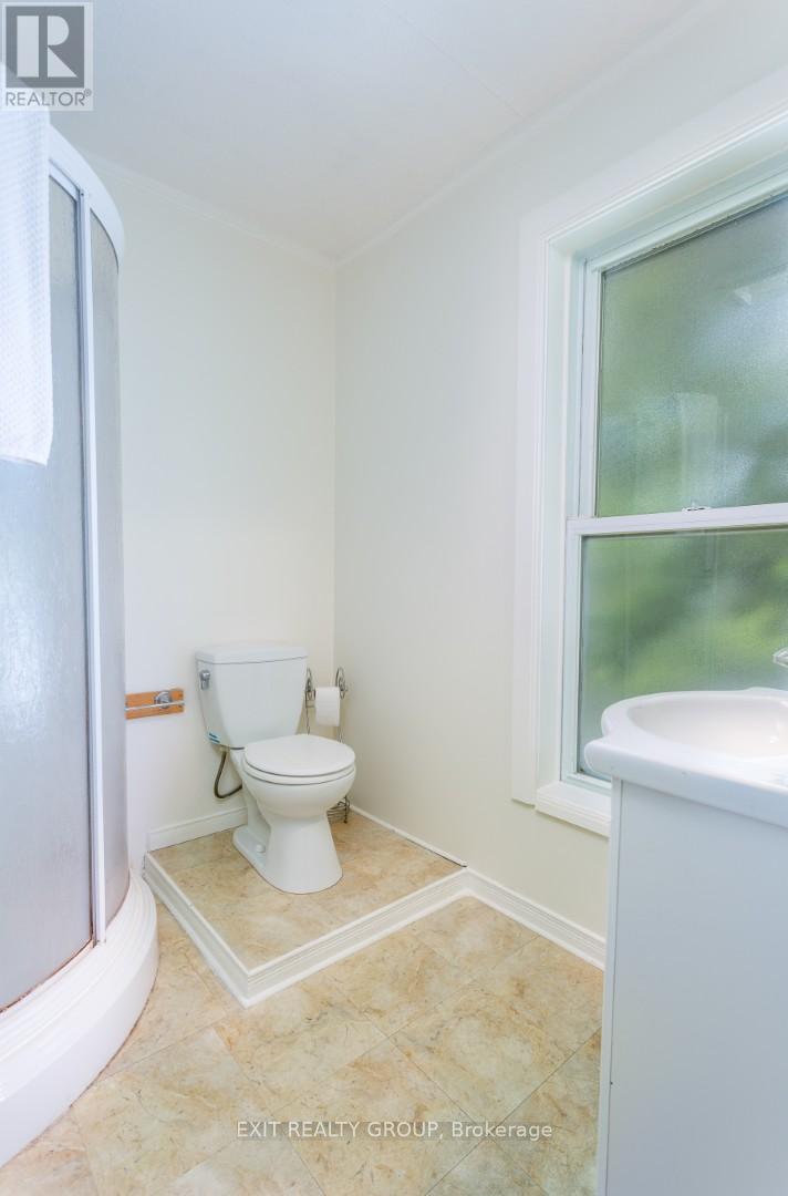 120 LORNE AVENUE - 29