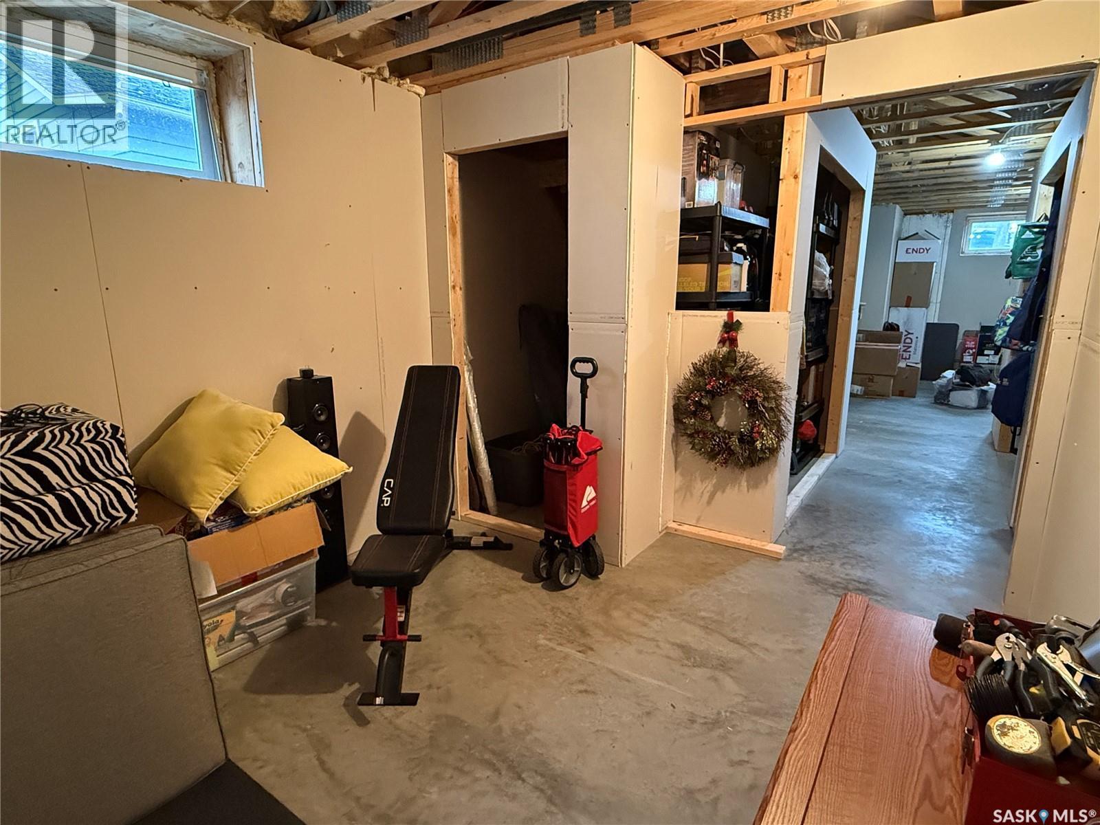 #529 ALEXANDRA STREET - 24