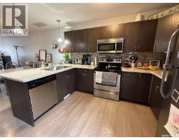 4pc Bathroom - 529 Alexandra Street, Weyburn, SK S4H1R7 Photo 8