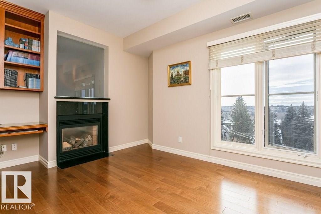 #504 10108 125 ST NW - 25