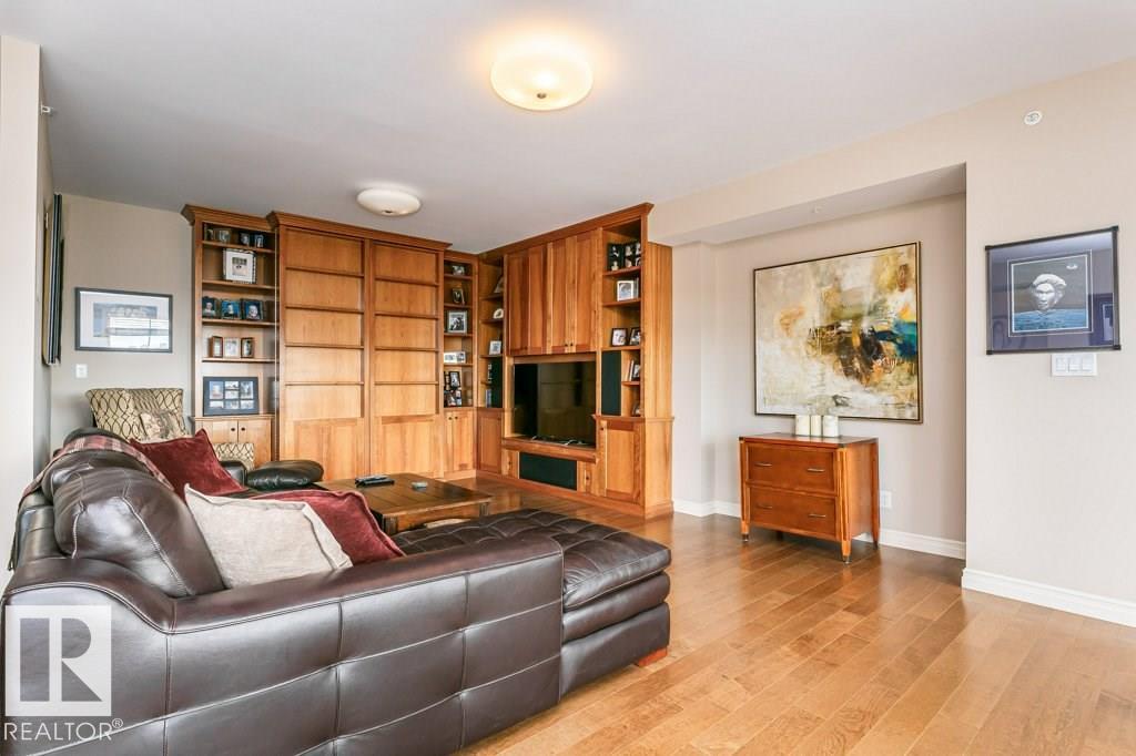 #504 10108 125 ST NW - 21