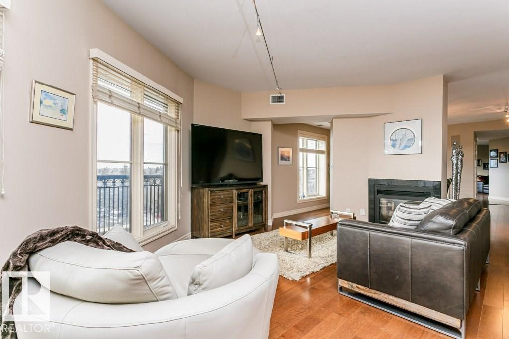 #504 10108 125 ST NW - 15