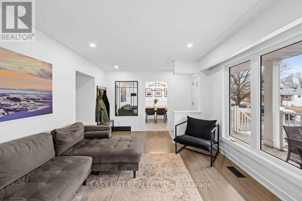 756 DICKENS AVENUE — photo 8
