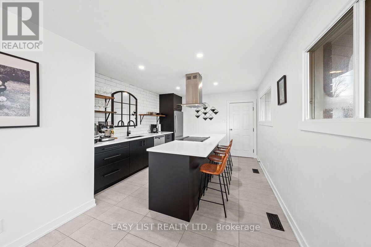 756 DICKENS AVENUE — photo 9