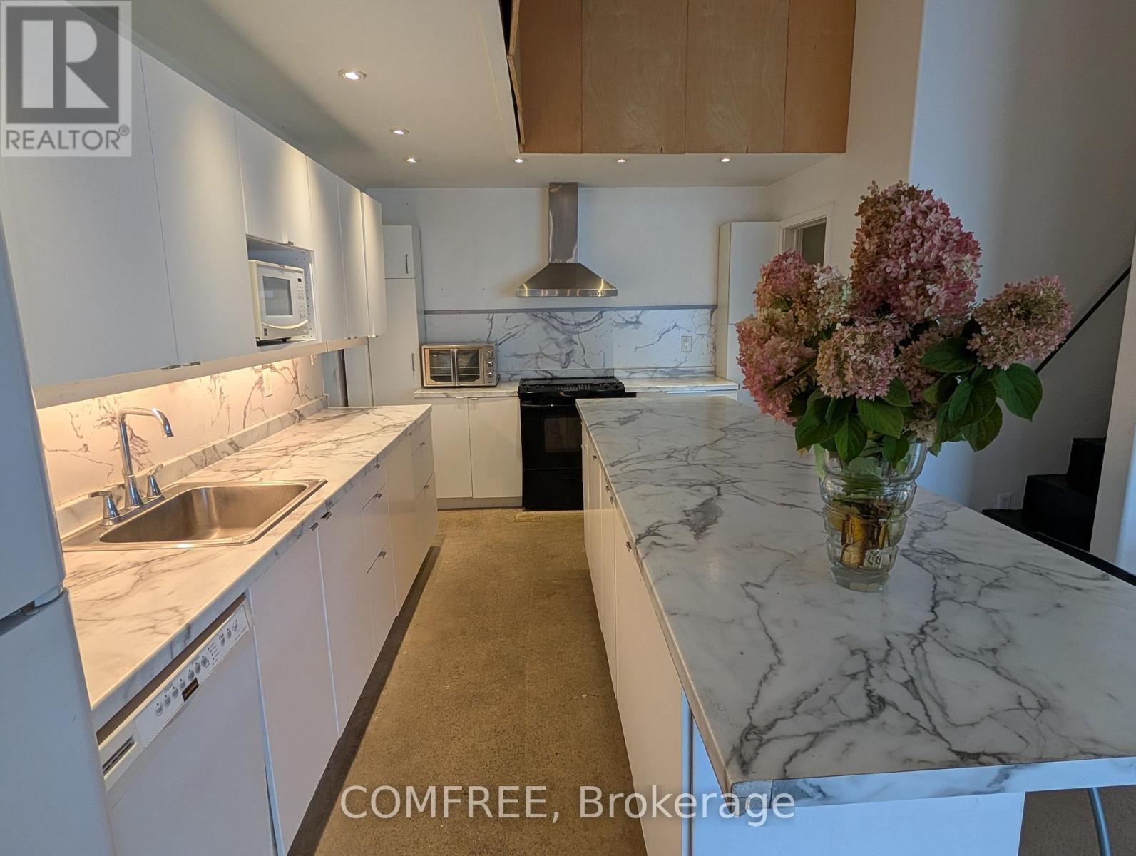 301 DERBY ROAD — photo 33