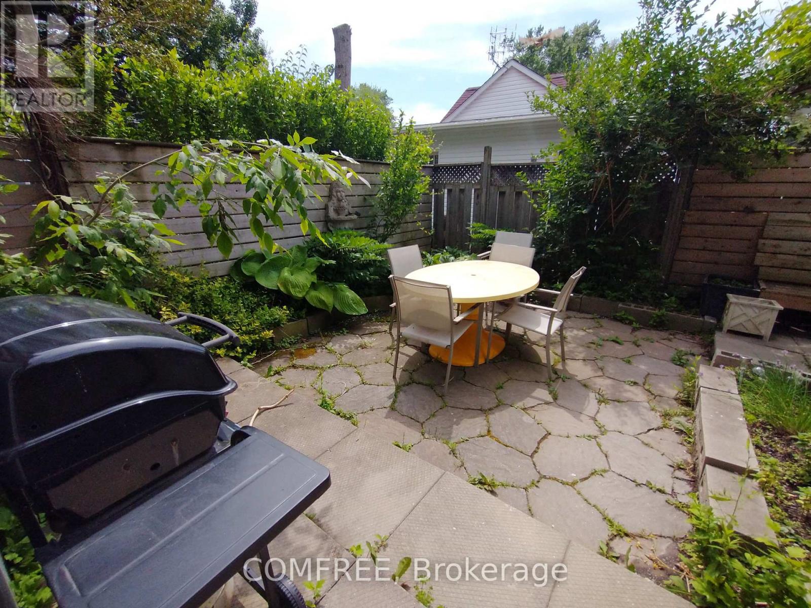 301 DERBY ROAD — photo 35